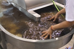 agarwood-distillation-10